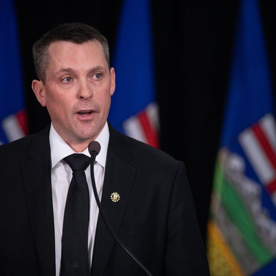 Talks stall between Alberta teachers, government in provincewide strike